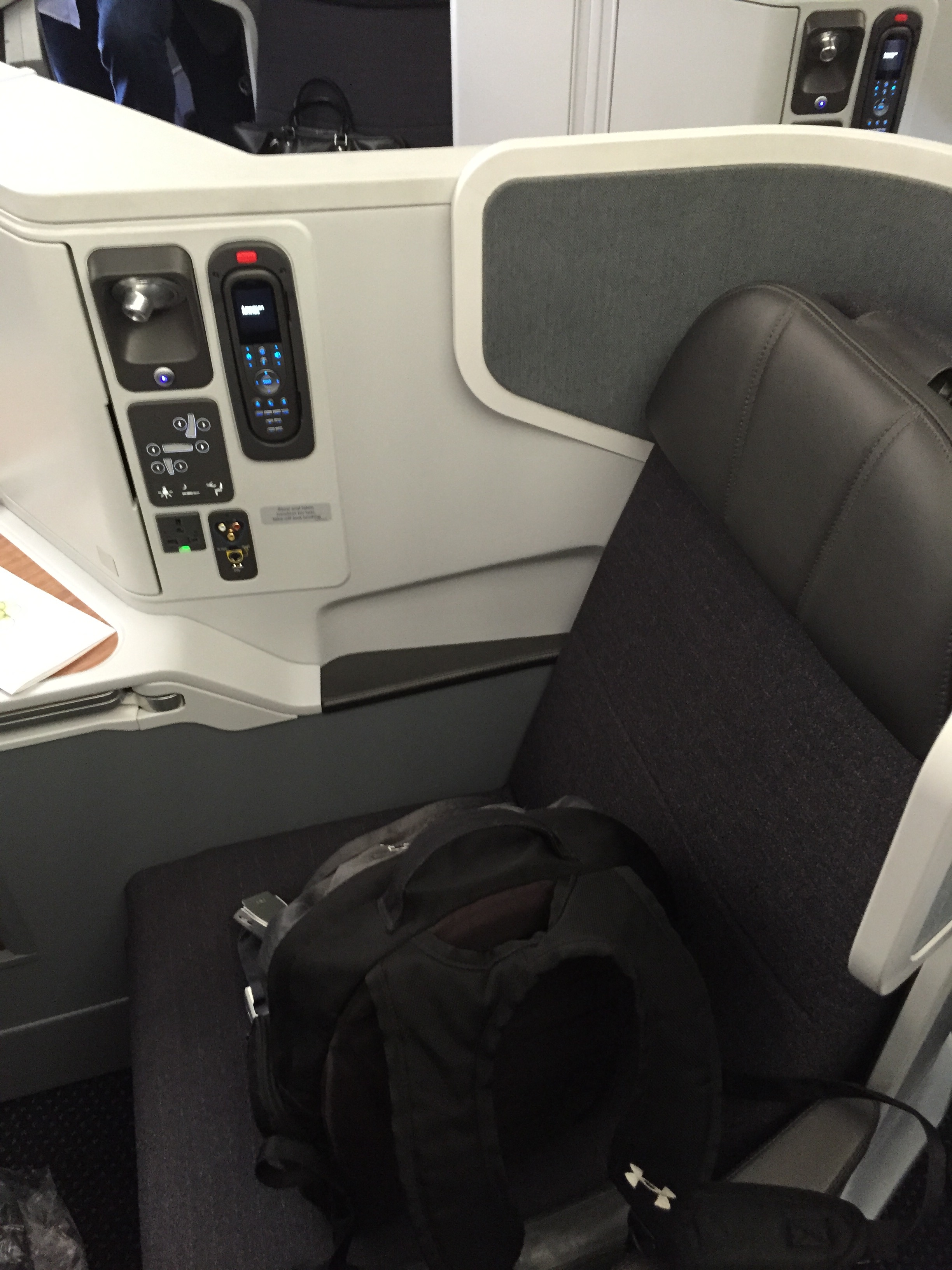 Review:  American B777-300ER Business Class Hong Kong to Dallas / Ft Worth