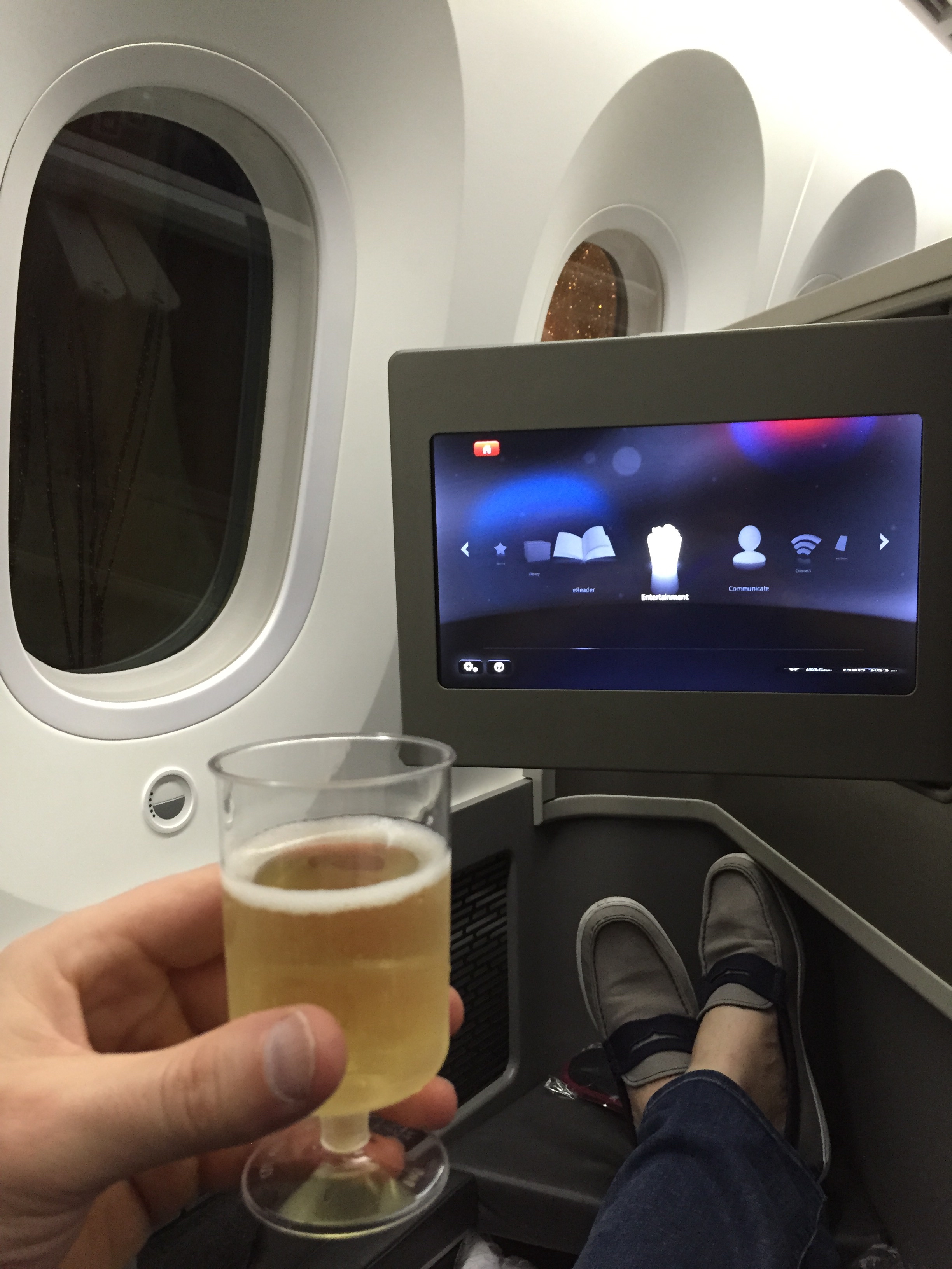 Review:  American 787 Business Class Tokyo to Chicago